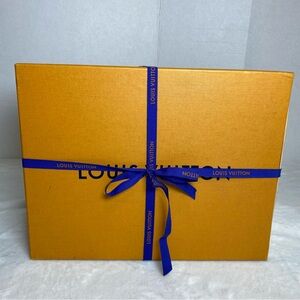 Louis Vuitton Gold Box with Blue Ribbon #4